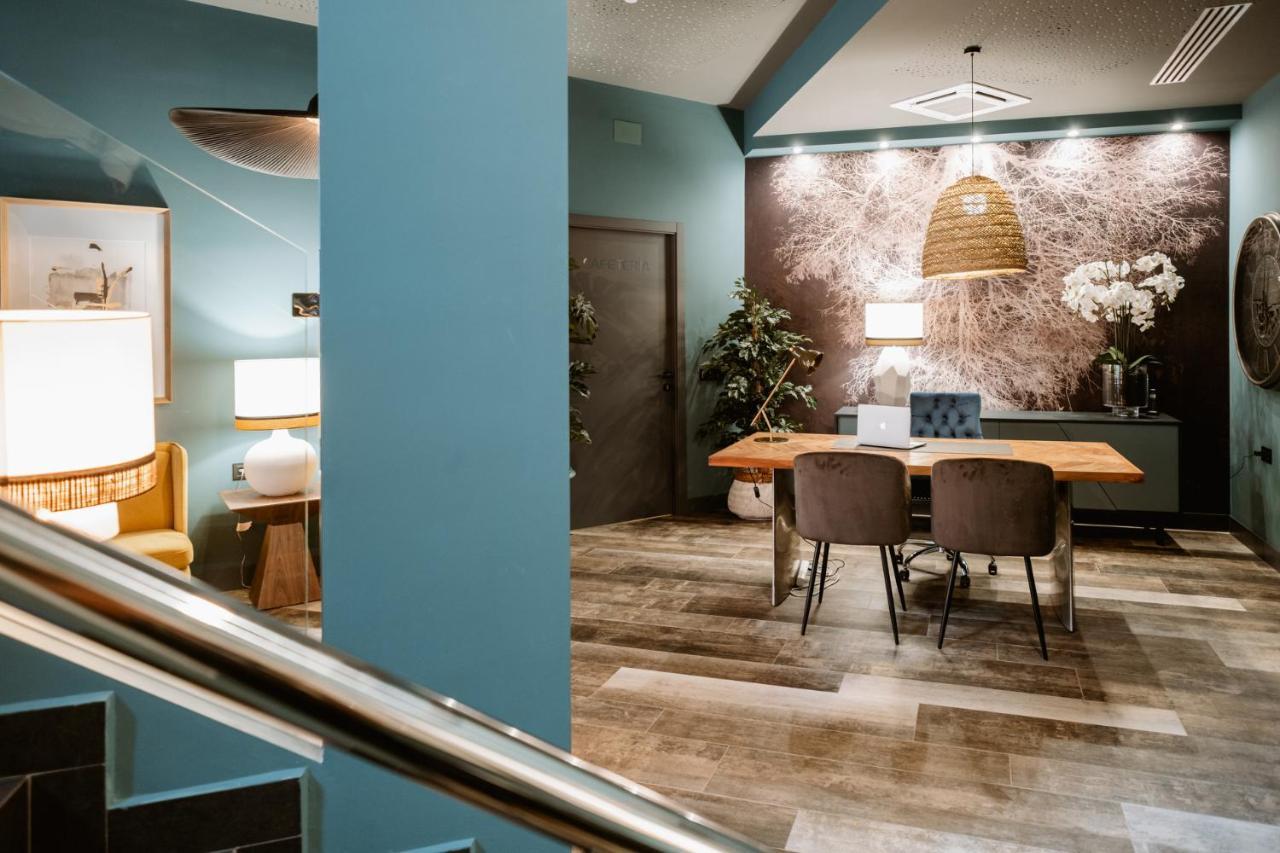 Hotel Gilmar Ореяна ла Виеха Екстериор снимка